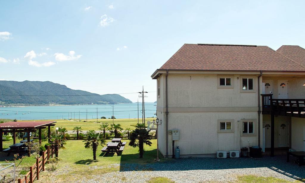 American Village Pension Manoa Namhae Ruang foto