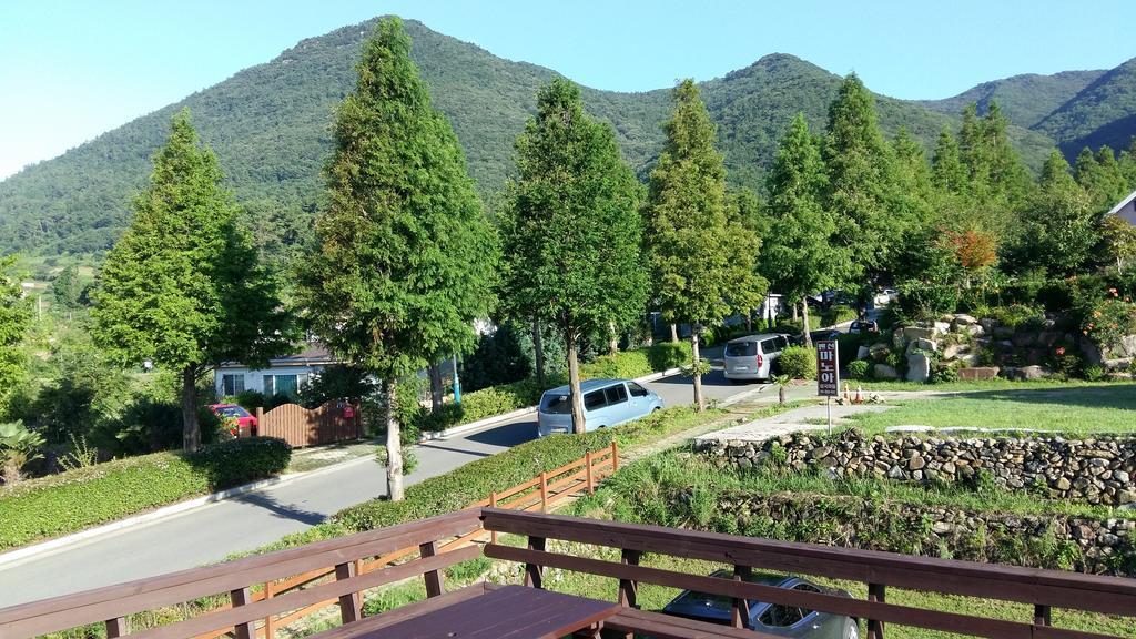 American Village Pension Manoa Namhae Ruang foto